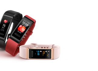 Reviewing the Huawei Band 4 Pro: The Pro to Design. Small but Capable! Huawei Band 4 Pro, Fitness Band under 2000.