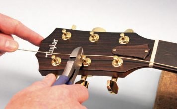 How to change acoustic guitar strings? How to change acoustic guitar strings