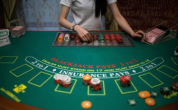 10 Don’ts When At the Blackjack Table Blackjack Table
