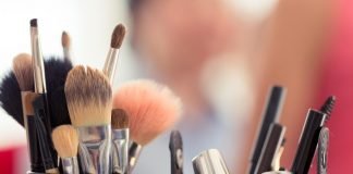 Beginner’s Guide on Makeup Tools – Brushes & Sponges makeup-brushes-and-sponges