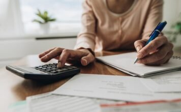 How Apps are Changing the Way We Budget budget management